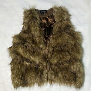 Ruffled Faux Fur Vest size Medium
